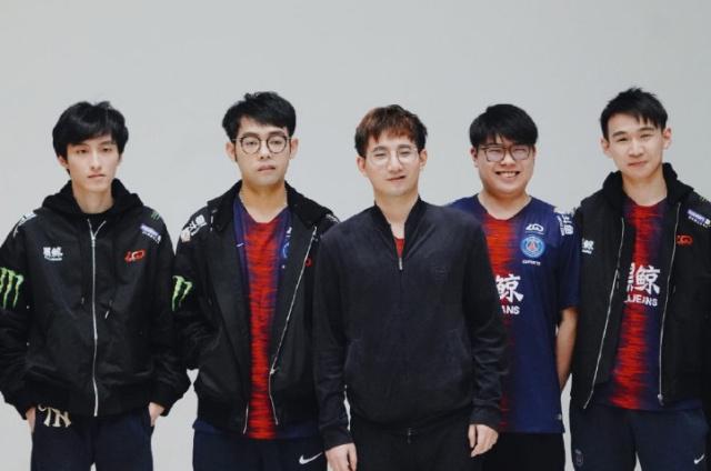 来自俱乐部 来自俱乐部